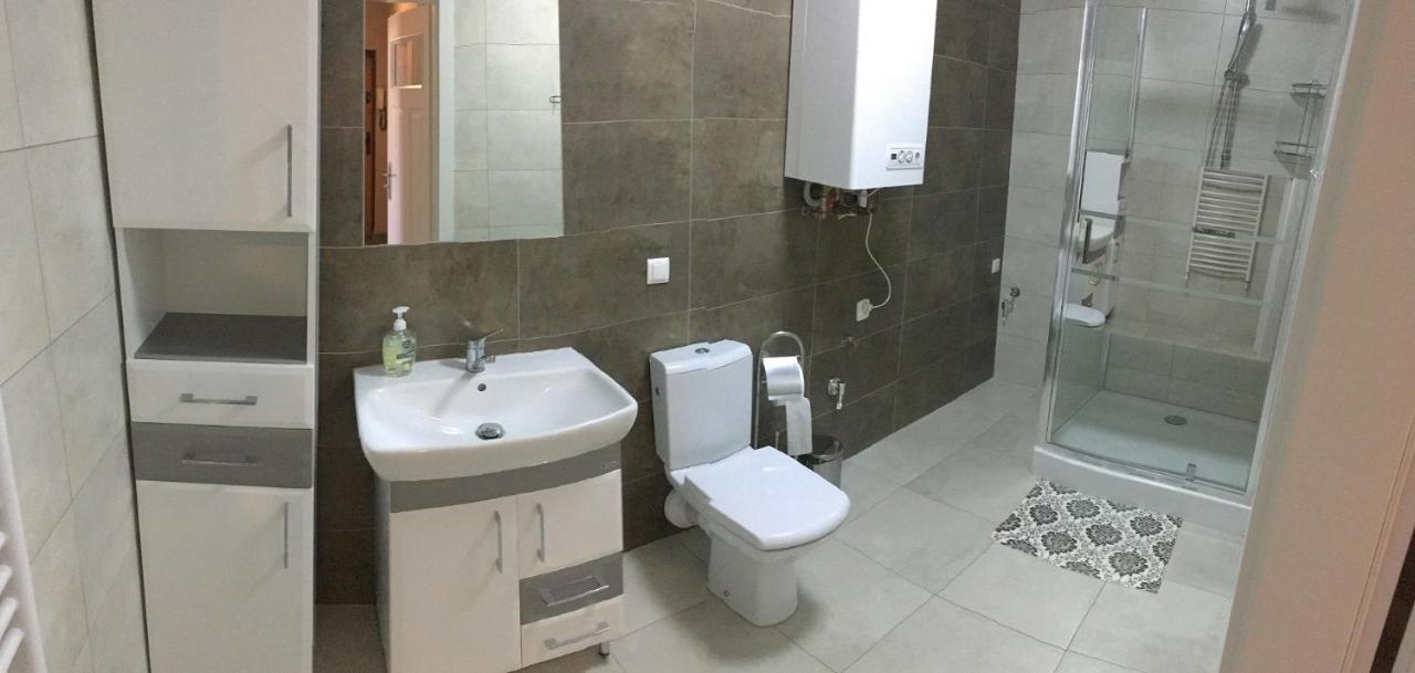 Apartament Kleopatra Gniezno Exterior foto